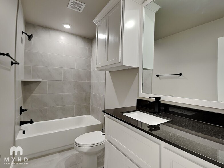 Building Photo - 532 Texoma Dr