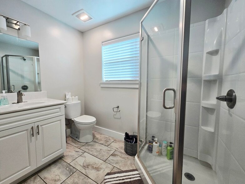 Building Photo - 143 Shallow Reed Dr