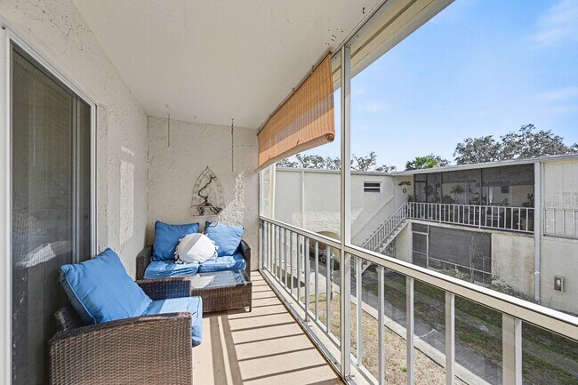 Building Photo - 3135 Shady Dell Ln