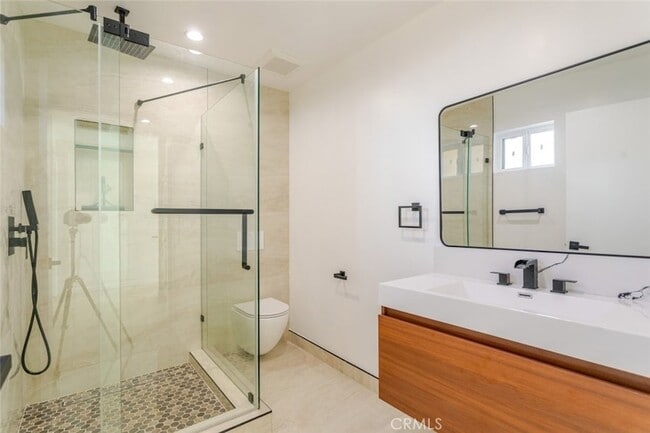 Building Photo - 10787 Las Lunitas Ave