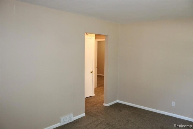 Building Photo - 18620 Dalby