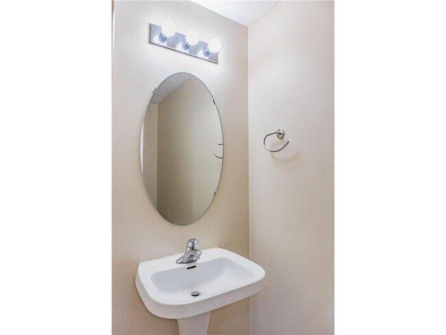 Building Photo - 875 Braunworth Ct