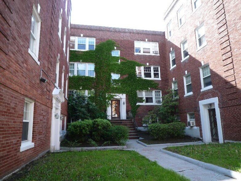 Building Photo - 115 Longwood Ave