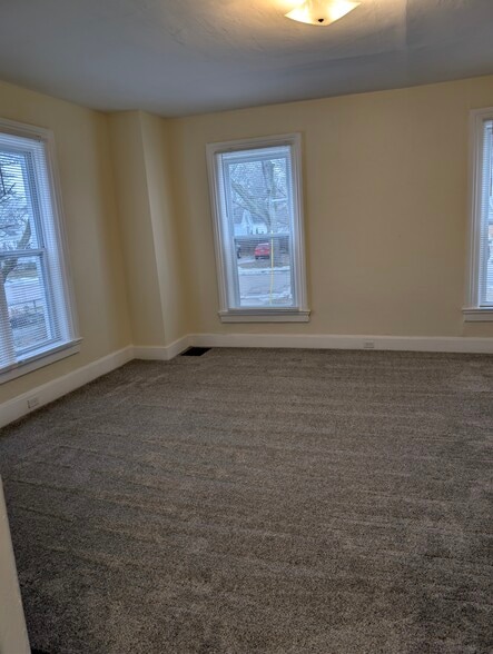 living room - 110 N Albee St