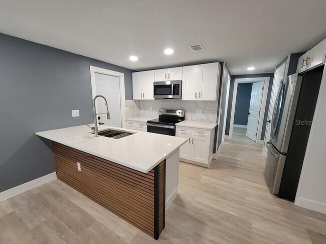 Building Photo - 4944 Elkner St