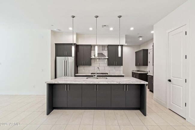 Building Photo - 1 Easy St