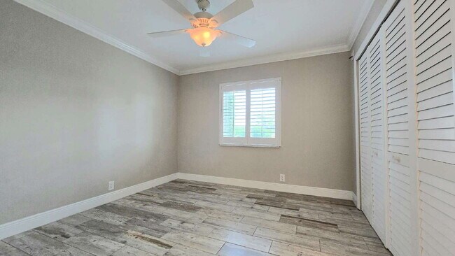 Building Photo - 2244 Winkler Ave