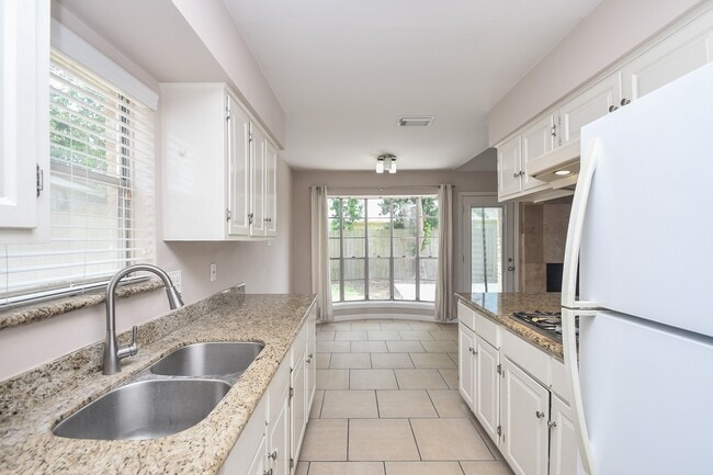 Building Photo - 12939 Westmere Dr