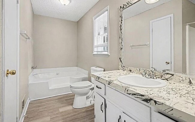 Building Photo - 4460 Marjorie Rd SW