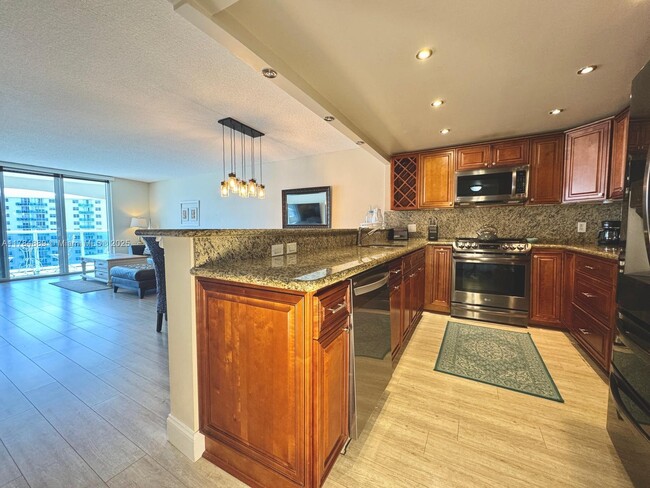 Building Photo - 3800 S Ocean Dr