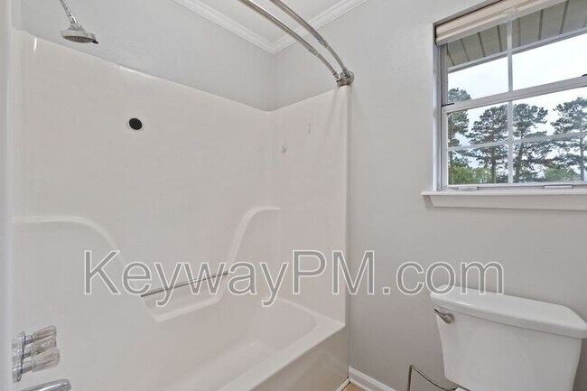 Building Photo - 511 Adams Mill Ln