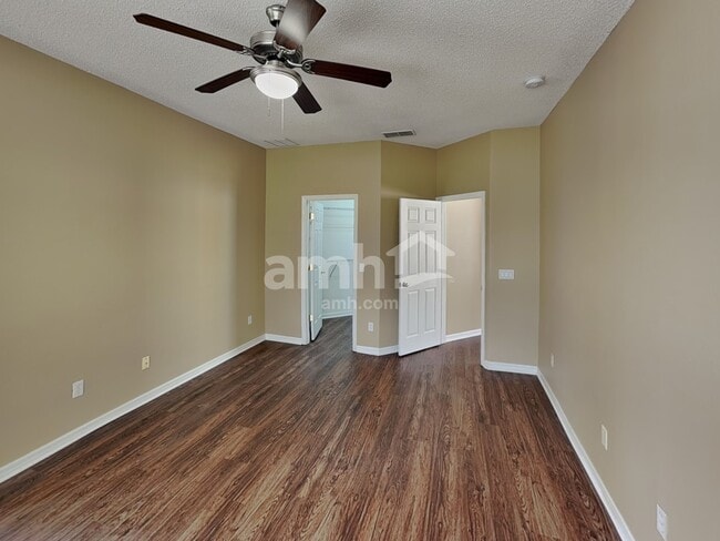 Building Photo - 1714 Cedar Lake Dr