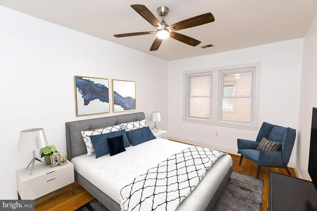 Building Photo - 412 Evarts St NE