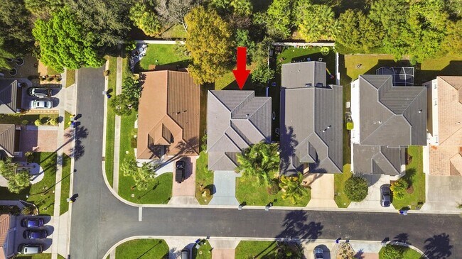 Building Photo - 18051 Rhumba Way