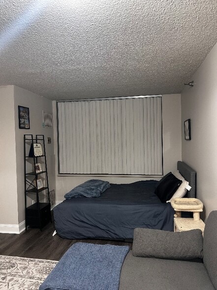 Building Photo - 440 N McClurg Ct