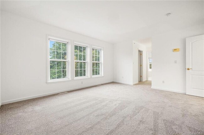 Building Photo - 45 High Point Cir