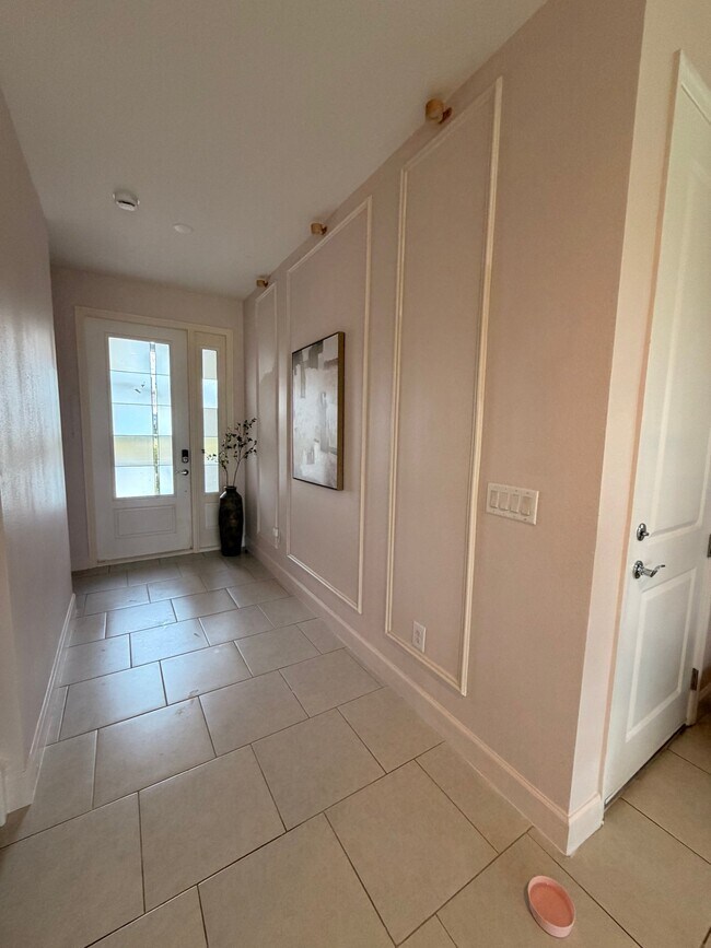 Building Photo - 32683 Tamarind Grv Ln
