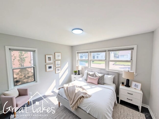 Building Photo - Cozy 2 Bedroom 1 Bathroom now available fo...