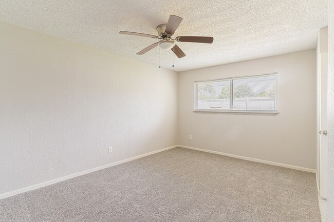 Building Photo - 19414 Leafwood Ln