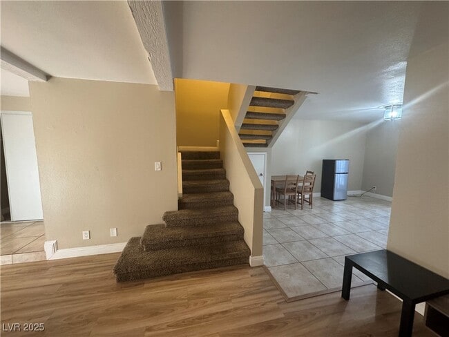 Building Photo - 504 Delfern Ln
