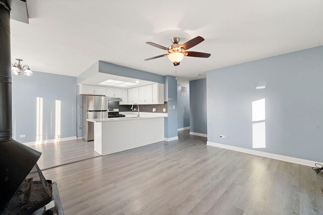 Building Photo - 2125 N Ginger Creek Dr