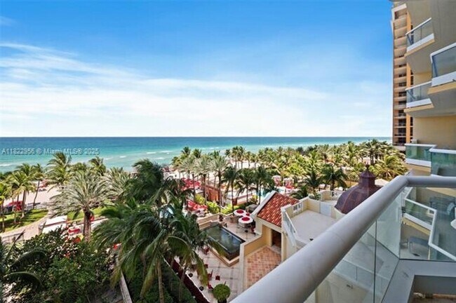 Building Photo - 17875 Collins Ave