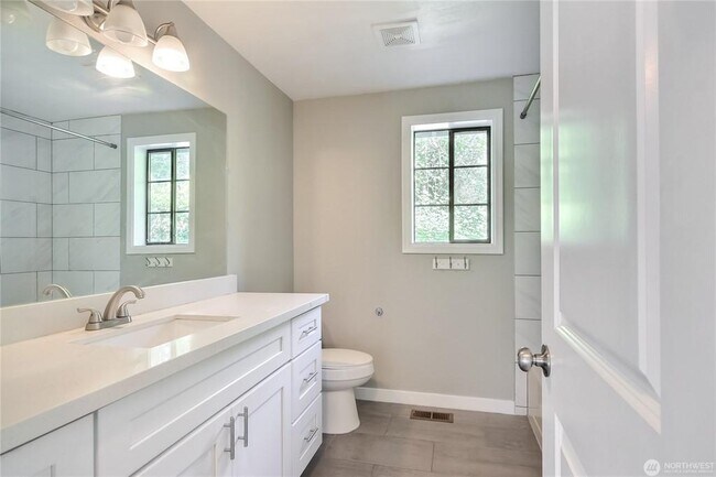 Building Photo - 5406 122nd Ave E