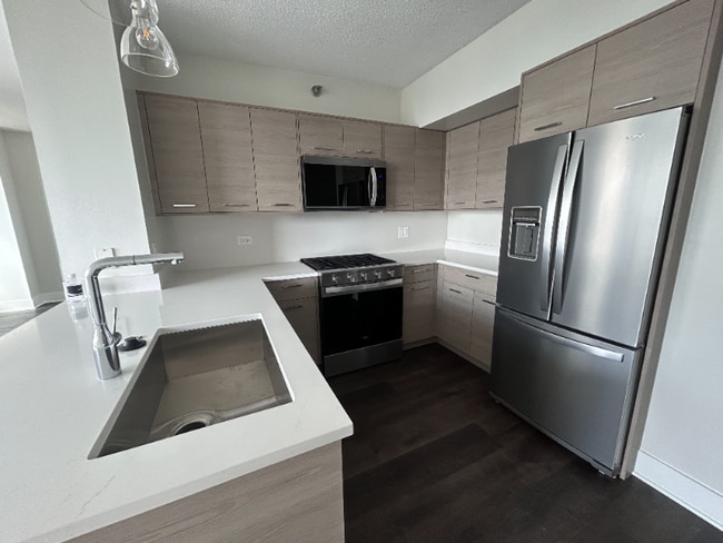 Building Photo - 309 N Canal St