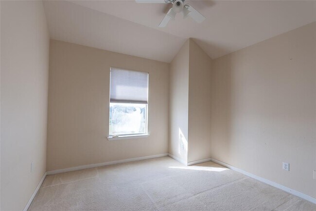 Building Photo - 1101 Hidden View Pl