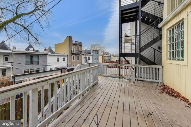 Building Photo - 140 Bryant St NW