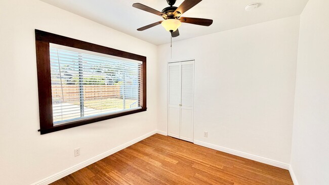 Building Photo - Darling Single Story Home, Blocks from the Beach, Amazing Location, & Close to Everything!