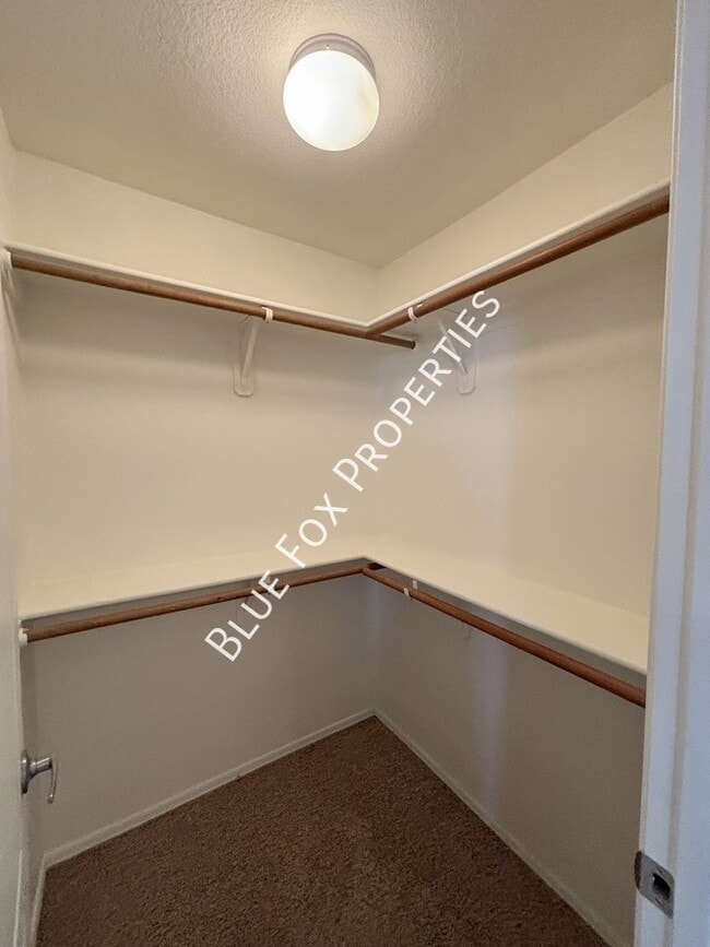 Building Photo - 10163 E Falcon Point Dr