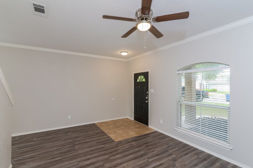 Building Photo - 4323 Gentle Grove Dr
