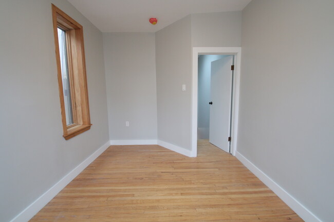 Building Photo - 1708 Pierce St