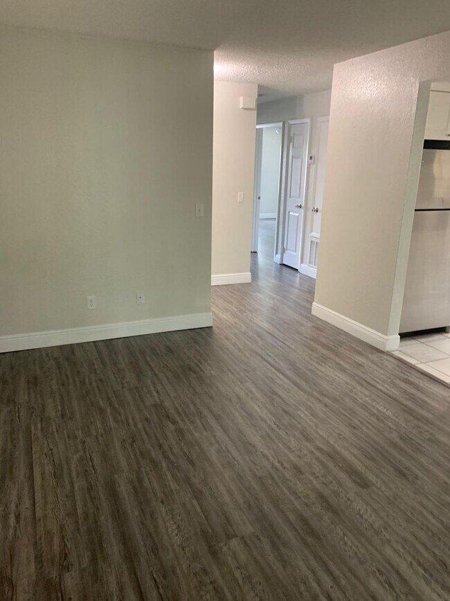 Building Photo - 9809 Turf Way