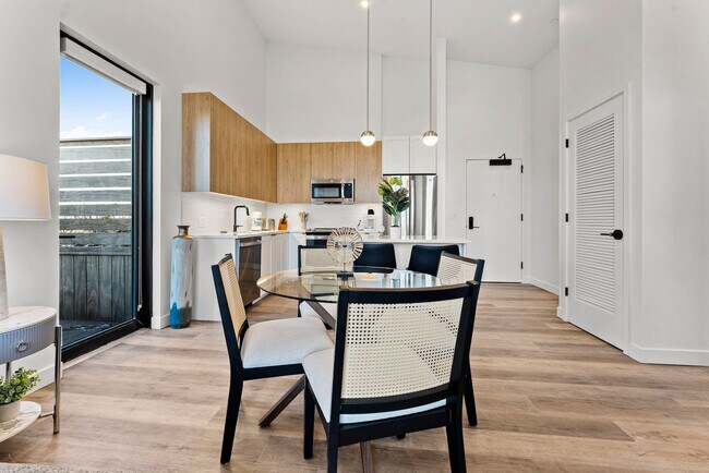 Building Photo - 282 Bremen St