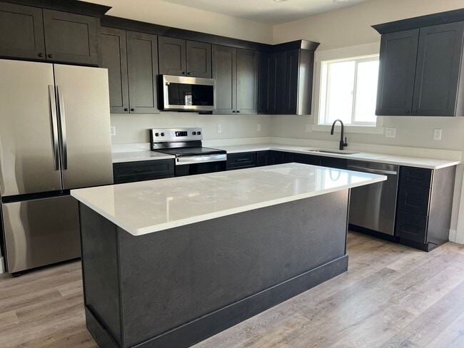 Building Photo - BEAUTIFUL BRAND NEW 3 bed 2 bath home in R...