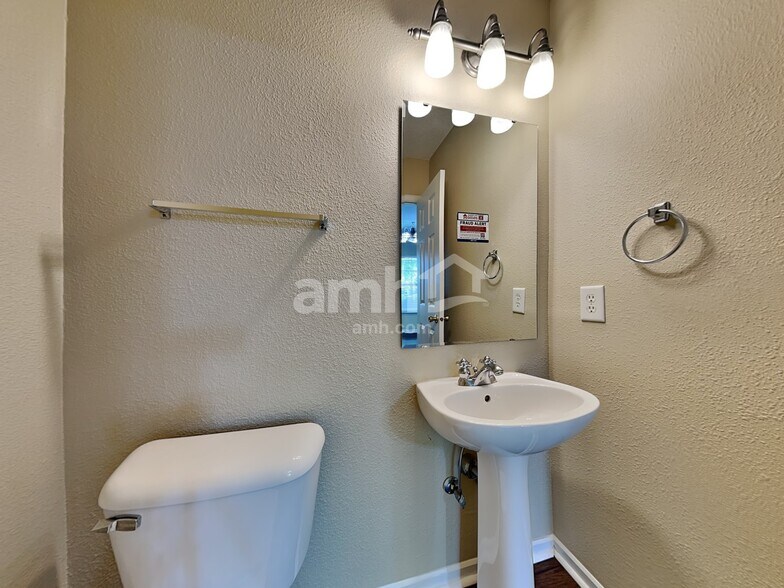 Building Photo - 12655 Endurance Dr