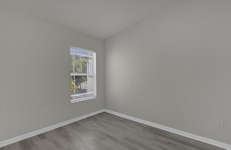 Building Photo - 4500 SW 52nd Cir