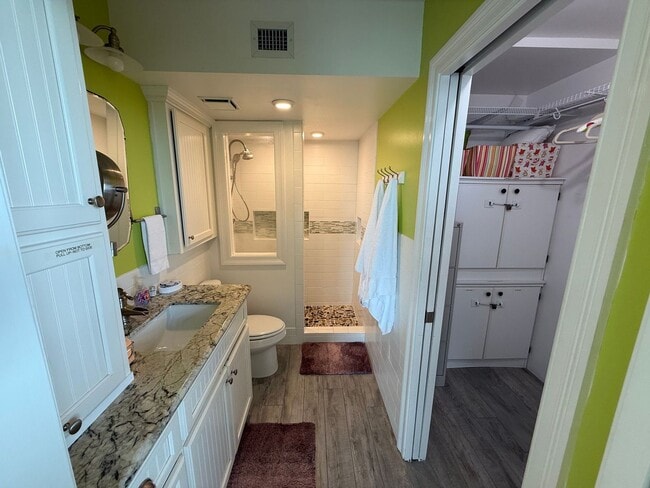 Building Photo - Pensacola Beach - Tristian Towers - 2 bedroom, 2 bathroom - Community Pool & Water views