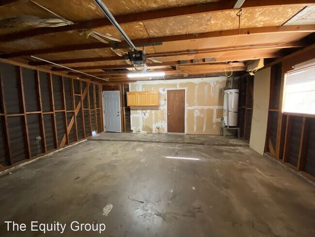 Building Photo - 3 br, 2 bath House - 1436 South Salome St