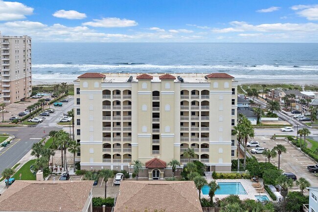 Building Photo - Remodeled Condo with Ocean Breezes!