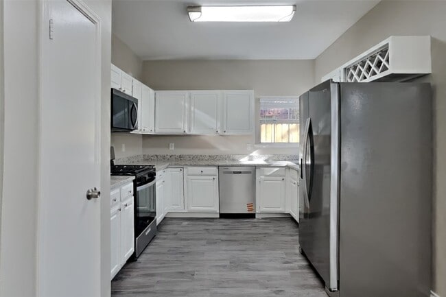 Building Photo - 4327 Palmer Plantation Dr