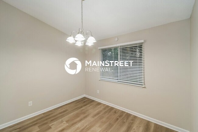 Building Photo - 3 Bedroom Pet-Friendly Home in Jacksonville, FL with Main Street Renewal