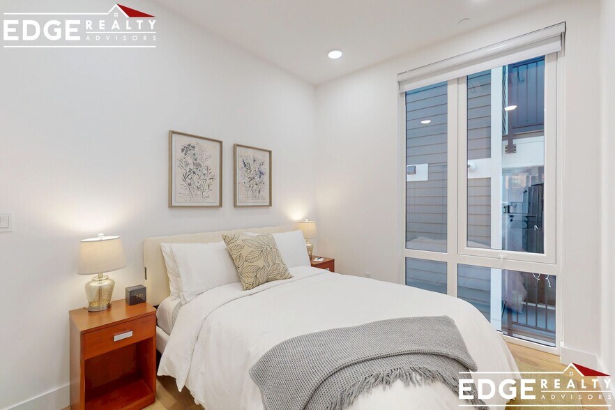 Building Photo - 38 Hichborn St