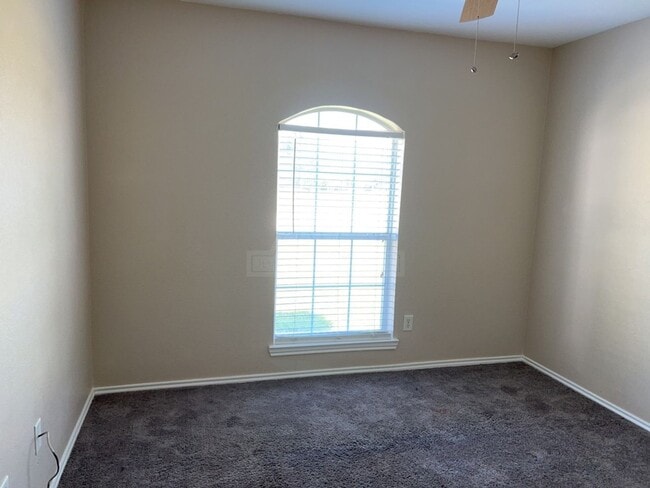 Building Photo - 4402 Breckenridge Dr