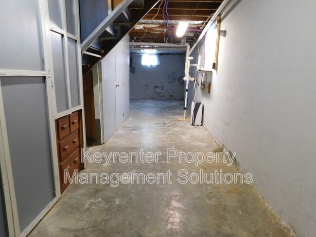Building Photo - 2317 Cortland St