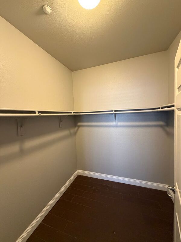 Building Photo - 41410 Juniper St