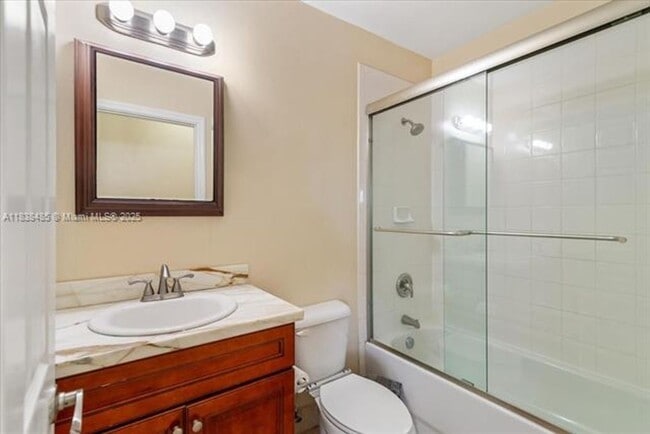 Building Photo - 5776 SW 166th Ct