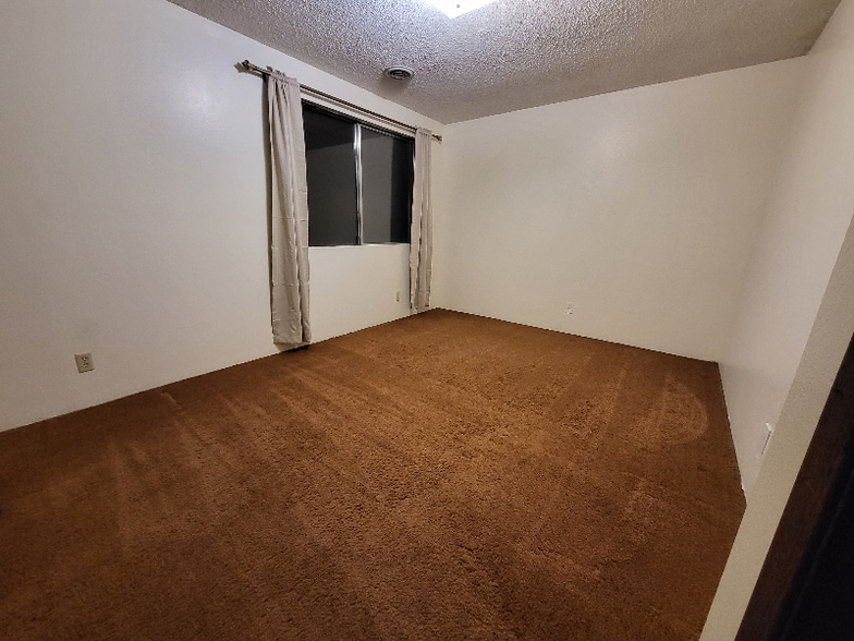 Building Photo - 679 Brookside Ct